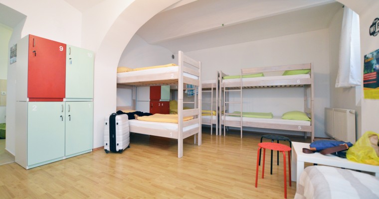 10 BED MIXED DORM - GARDEN VIEW - Hostel Temza
